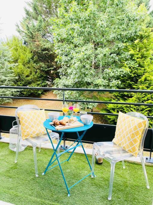 Cosy, Calme, Lumineux, Balcon, Parking Apartamento